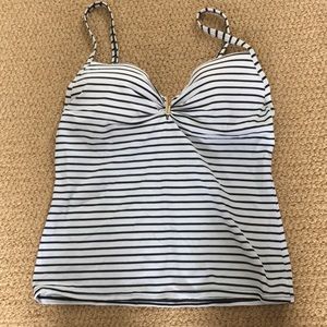 Victoria’s Secret 34A tankini top